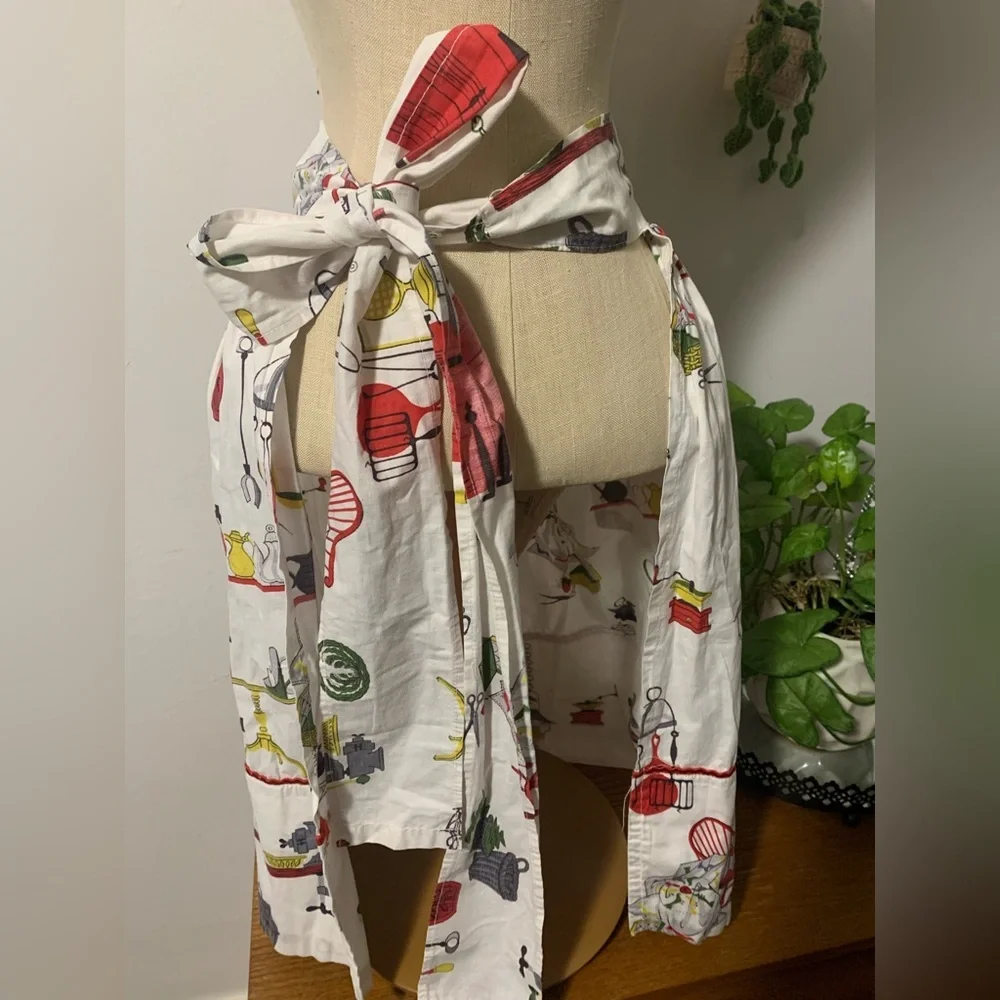 Vintage Handmade Half Apron Mid-Century Novelty Kitchen & Country Store Print